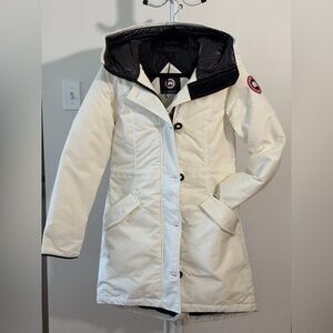 Canada Goose Women's Rossclair Cream-White Hooded Parka